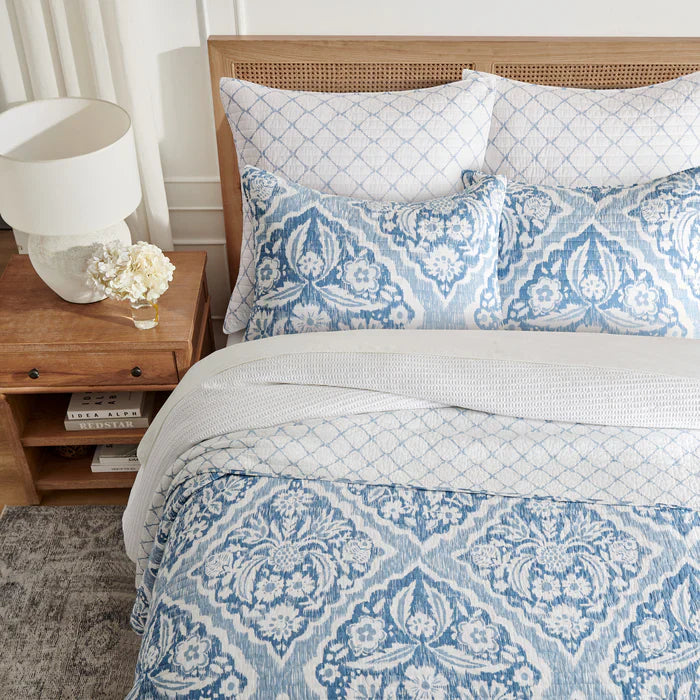 Coastal Bedding Outlet