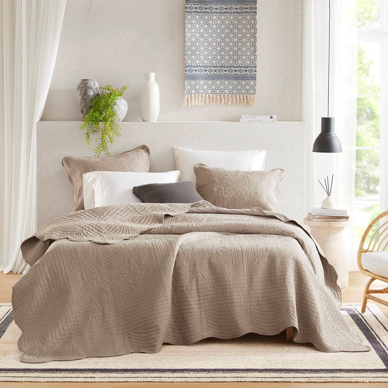 Coastal Scalloped Edge Quilt Set 3PC - Khaki
