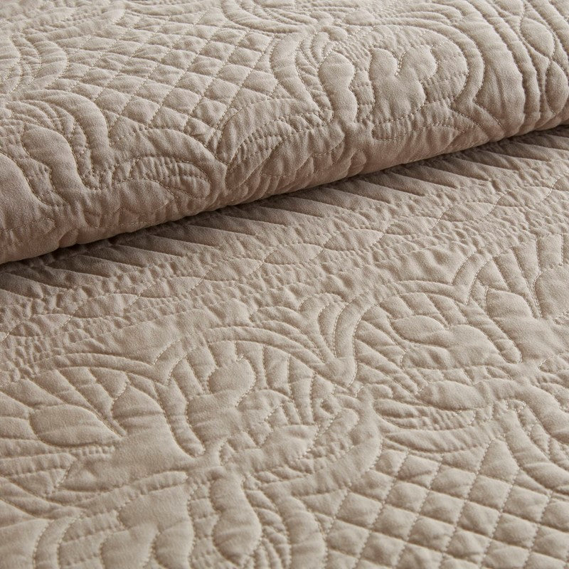 Coastal Scalloped Edge Quilt Set 3PC - Khaki