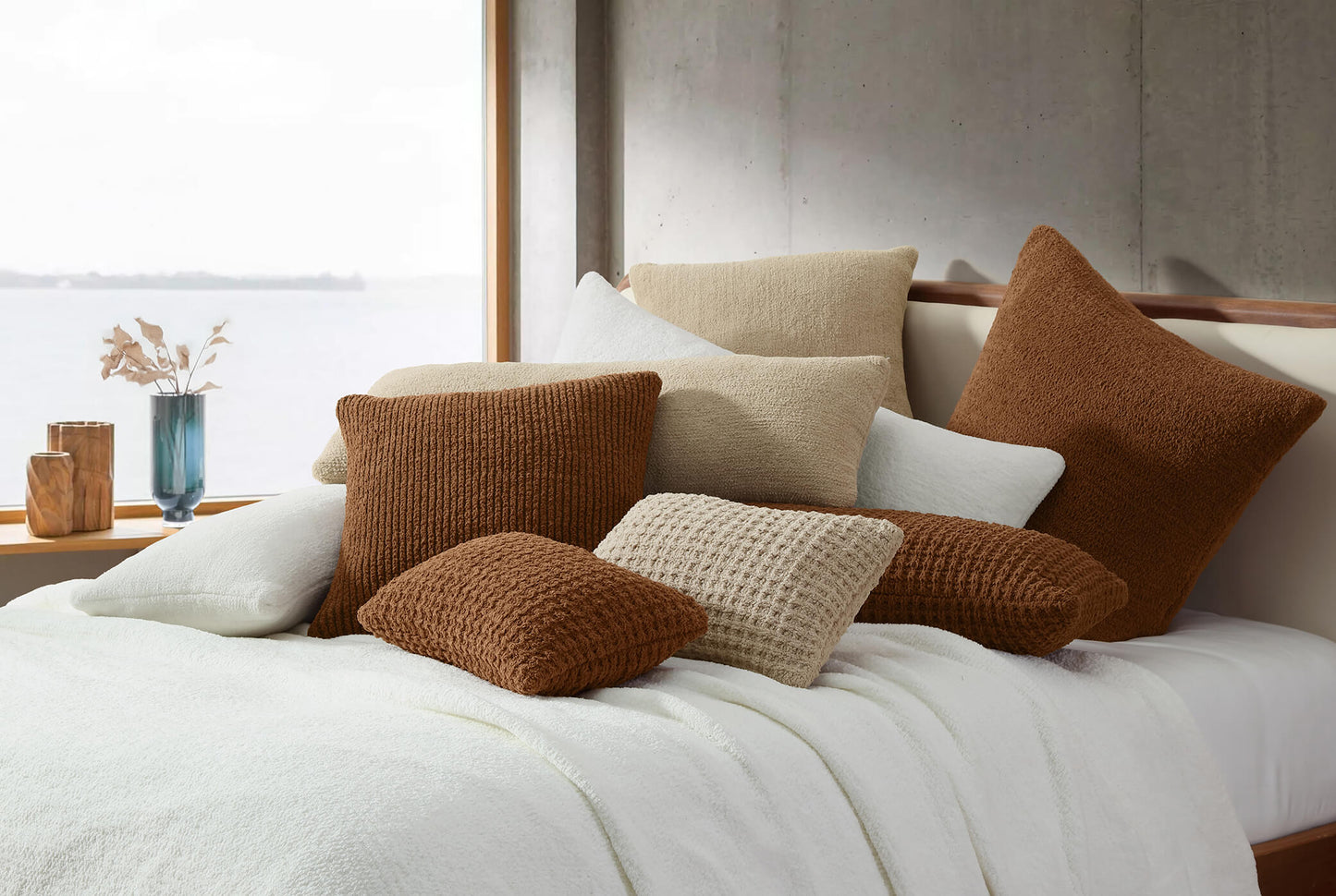 Luxury Two-Tone Ribbed Throw Pillow