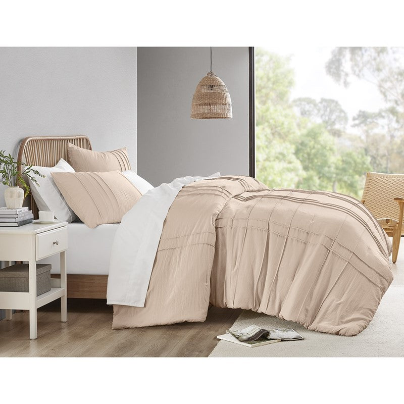 Walker Soft Washed Pleated Comforter Set - Blush