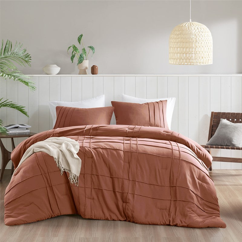 Walker Soft Washed Pleated Comforter Set - Clay