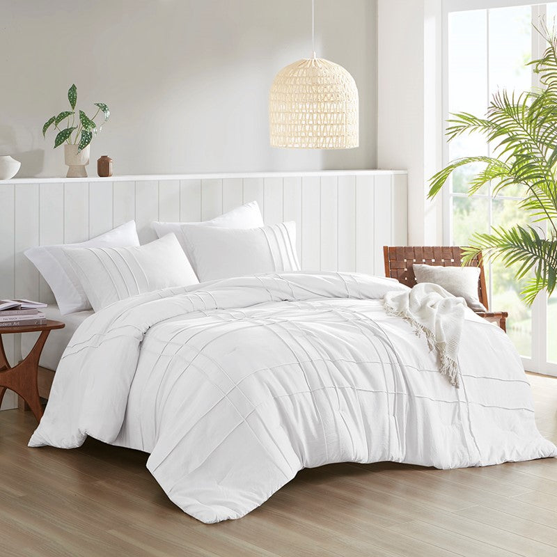 Walker Soft Washed Pleated Comforter Set - White