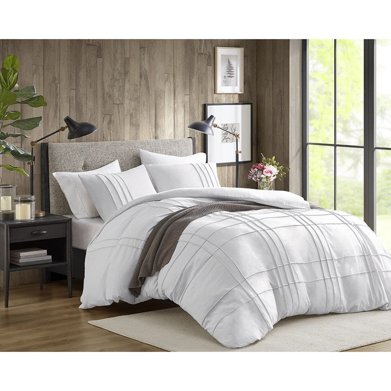 Walker Soft Washed Pleated Comforter Set - White