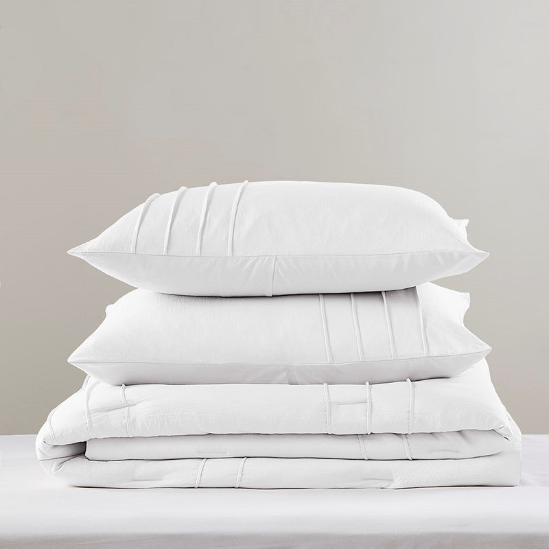 Walker Soft Washed Pleated Comforter Set - White