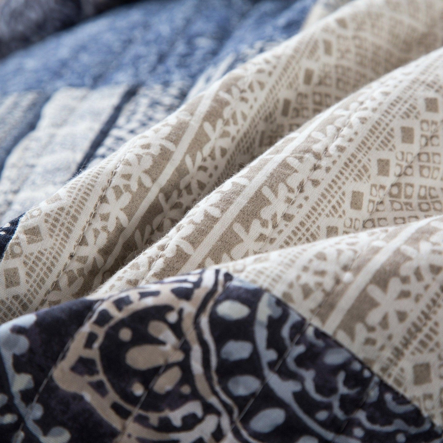 DaDa Bedding Bohemian Denim Blue Elegance Patchwork Cotton Bedspread Set (JHW-660) - DaDa Bedding Collection