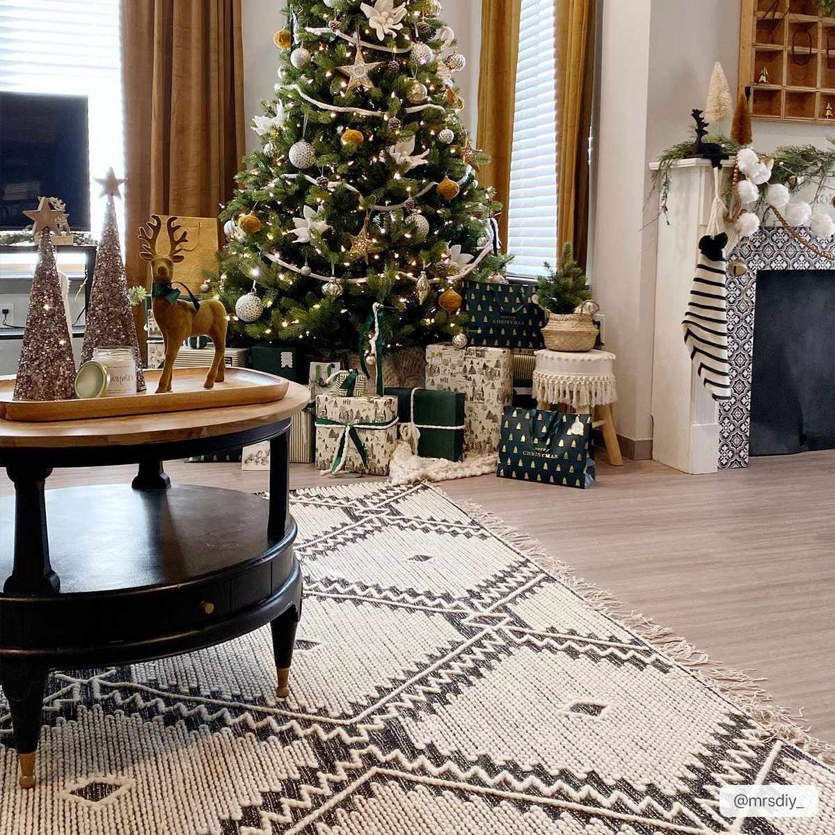 Brownhills Cream&Black Trellis Cotton Area Rug - Quahog Bay Bedding