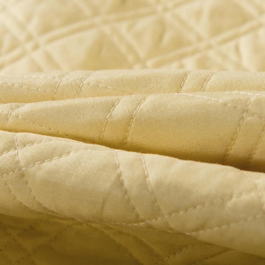 Buttercup Puffs Yellow Diamond Matelasse Scalloped Quilt Set - Quahog Bay Bedding