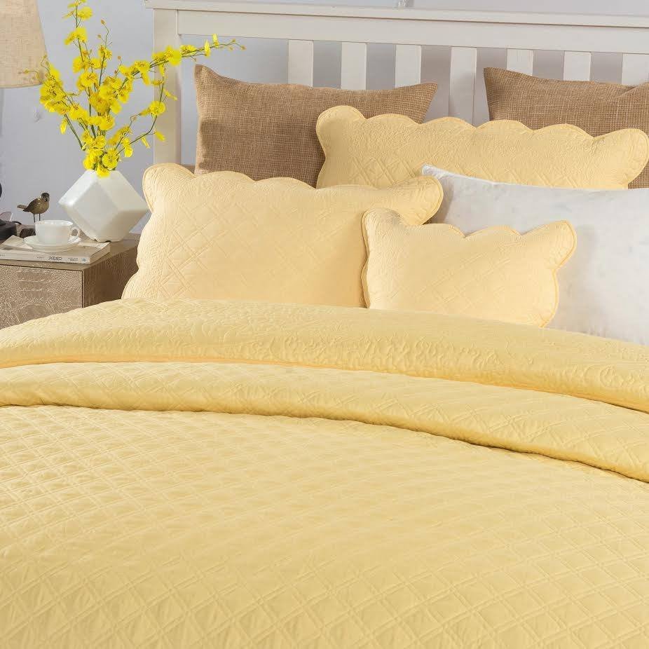 Buttercup Puffs Yellow Diamond Matelasse Scalloped Quilt Set - Quahog Bay Bedding