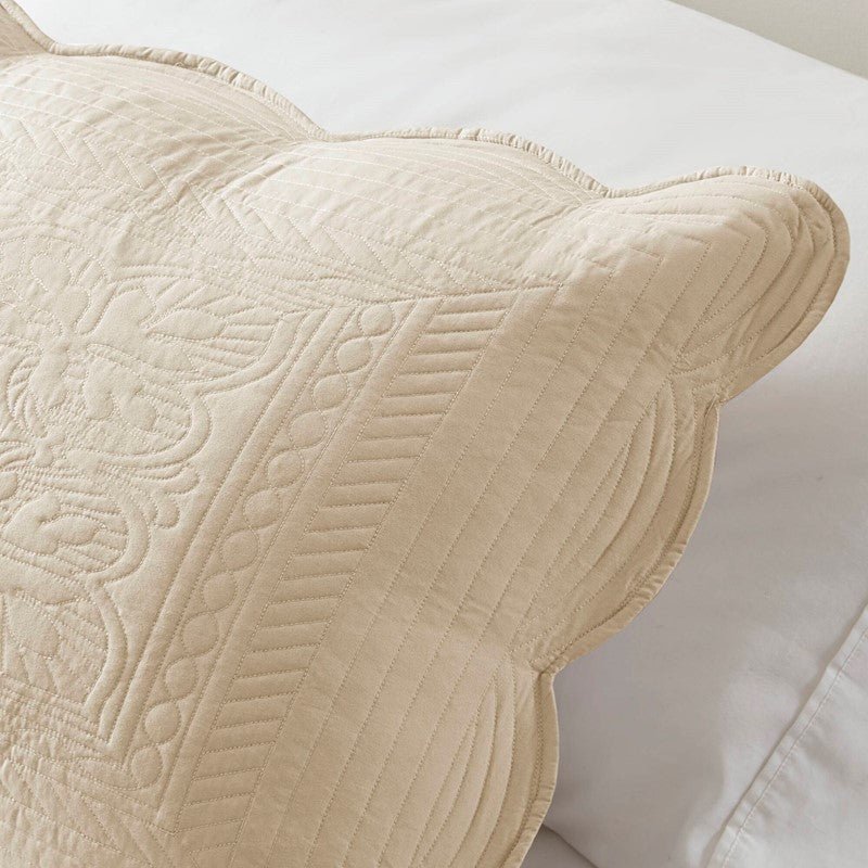 Coastal Scalloped Edge Quilt Set 3PC - Cream - Quahog Bay Bedding