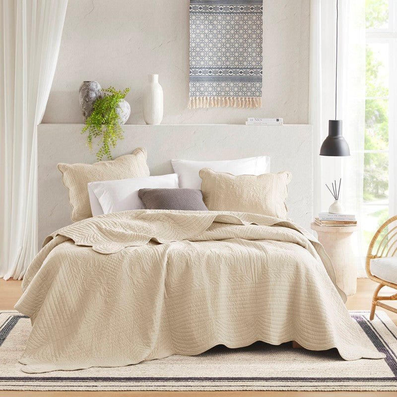 Coastal Scalloped Edge Quilt Set 3PC - Cream - Quahog Bay Bedding