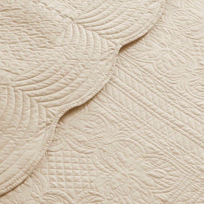 Coastal Scalloped Edge Quilt Set 3PC - Cream - Quahog Bay Bedding