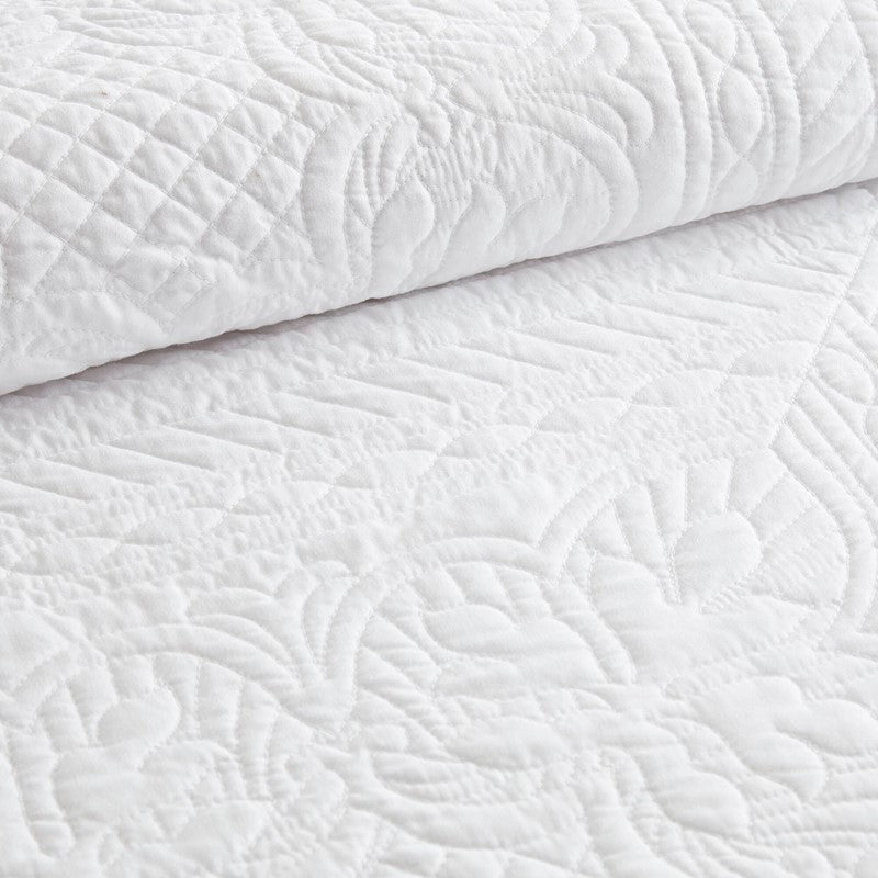 Coastal Scalloped Edge Quilt Set 3PC - White - Quahog Bay Bedding