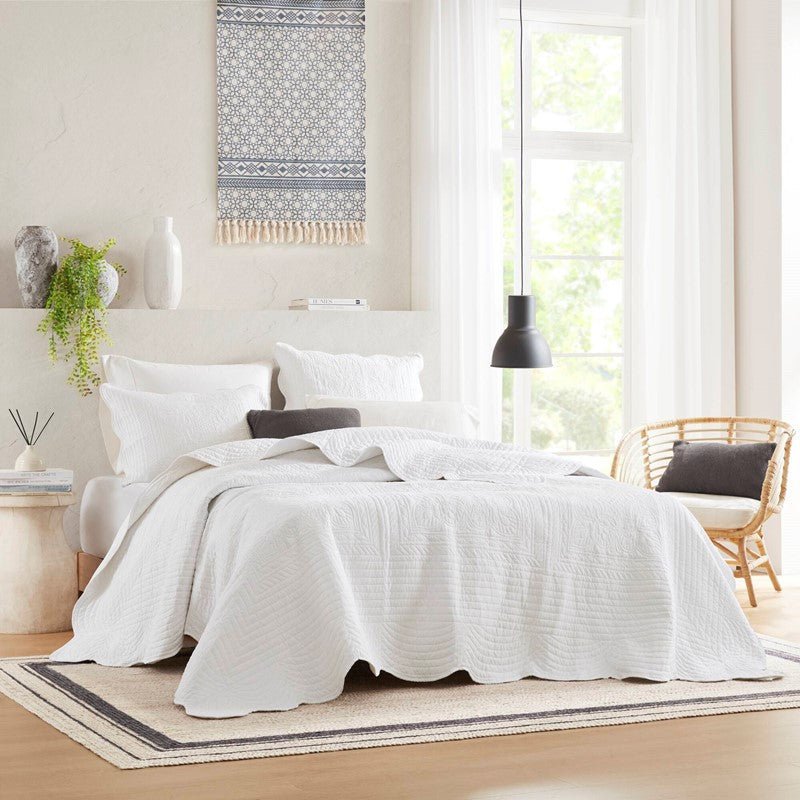 Coastal Scalloped Edge Quilt Set 3PC - White - Quahog Bay Bedding