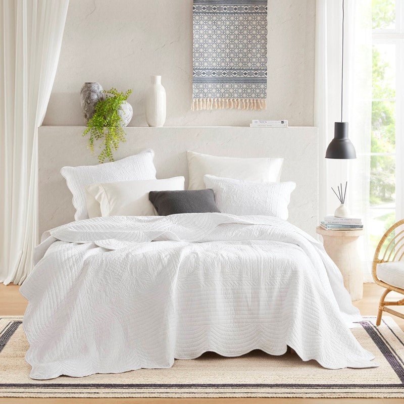 Coastal Scalloped Edge Quilt Set 3PC - White - Quahog Bay Bedding