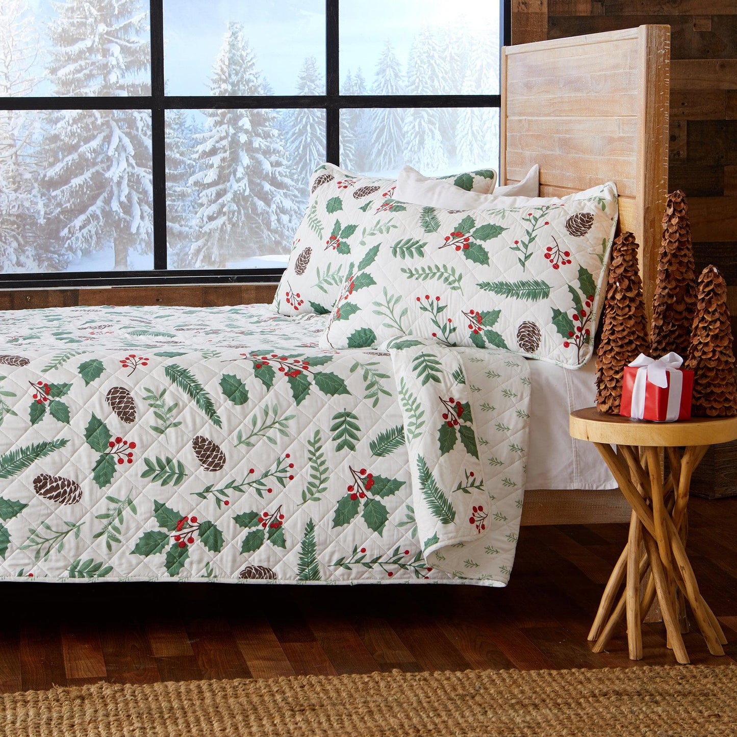 Christmas Holly Quilt Set - Christmas Quilts
