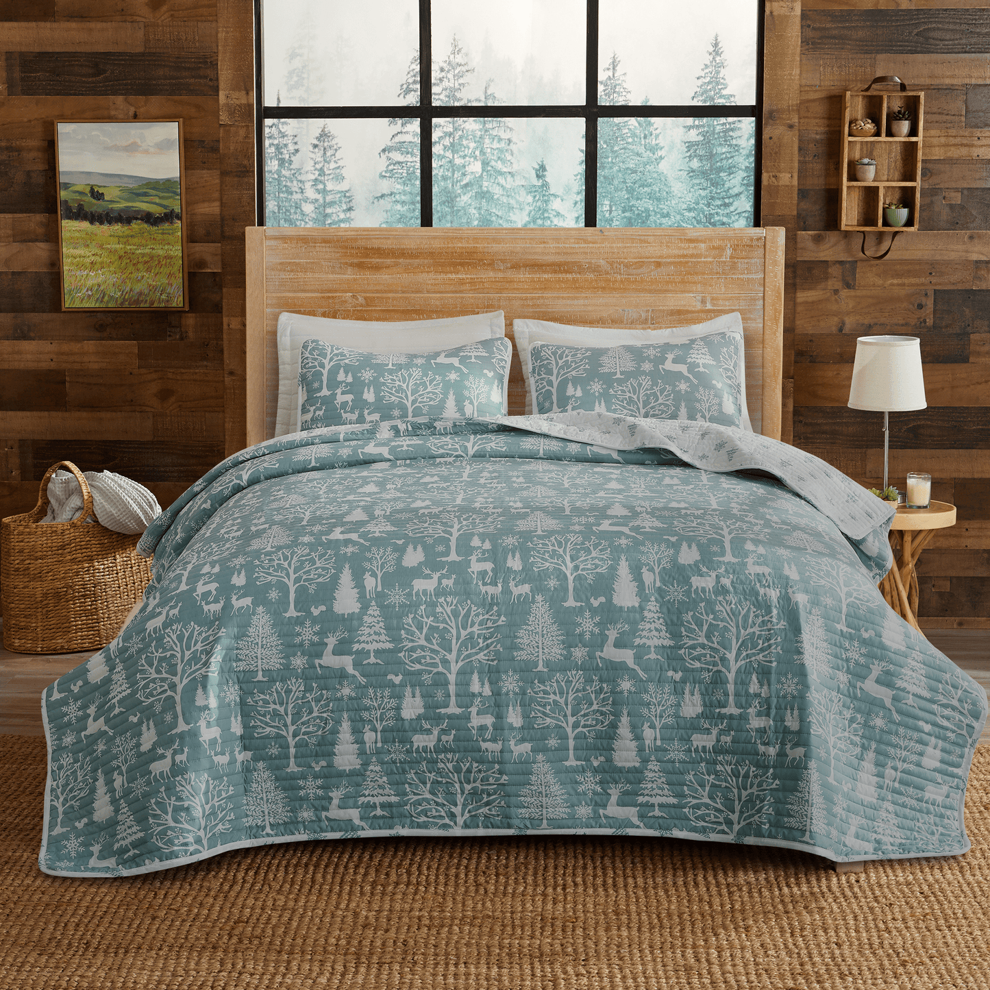 Blue Lodge Woods Quilt - Coastal Christmas Bedding