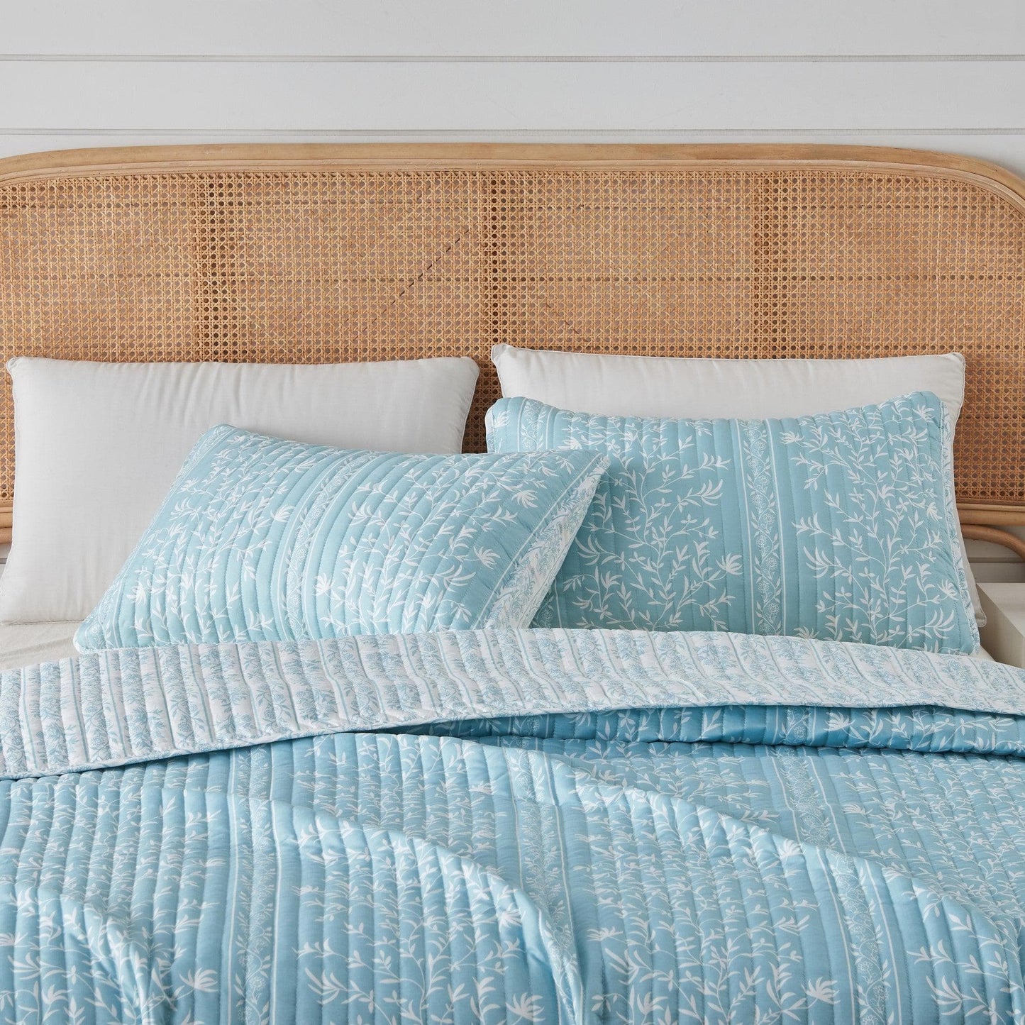 Blue Floral Quilt Set - Coastal Floral Quilts