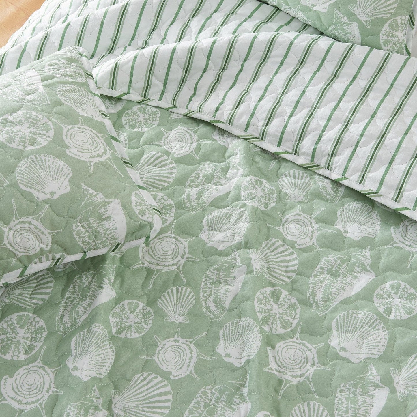 Green Seashell Quilt - Emerald Bay - Seashell Themed Bedding Sets