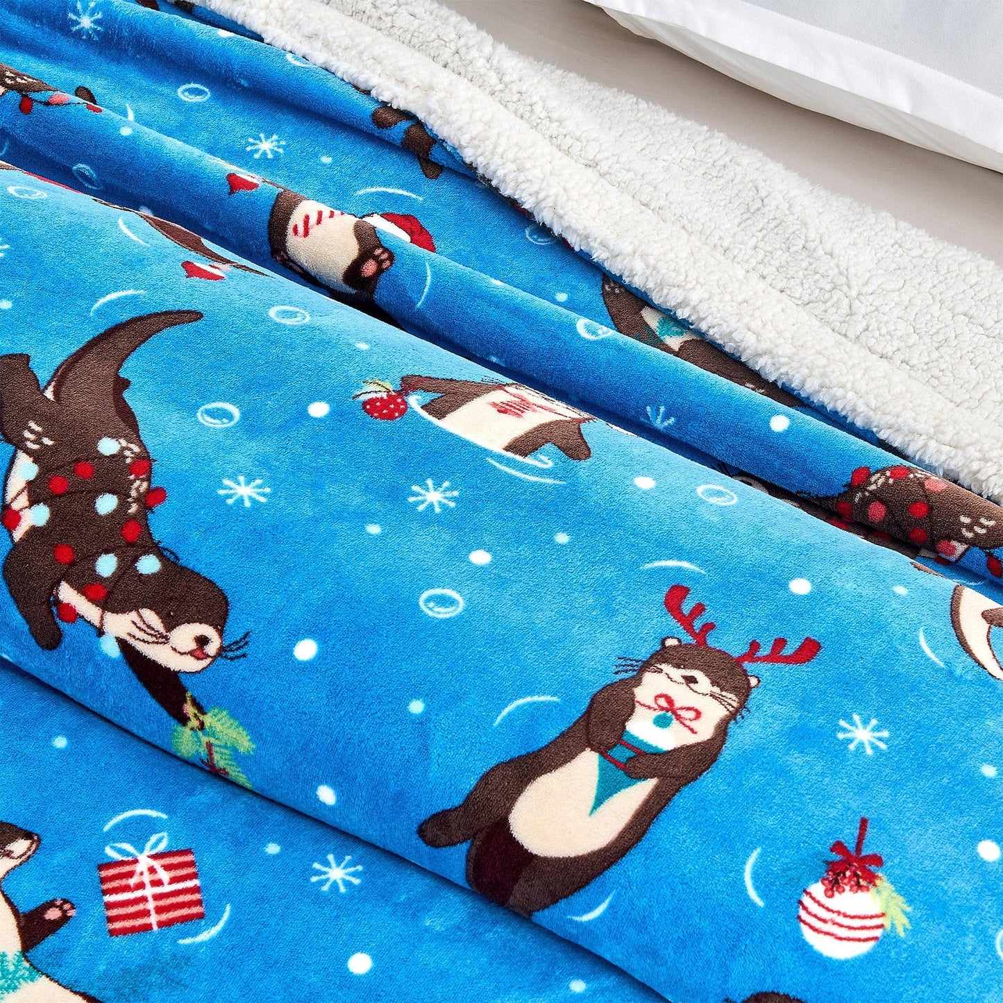 Christmas Sherpa Throw Blankets - Christmas Themed Quilts