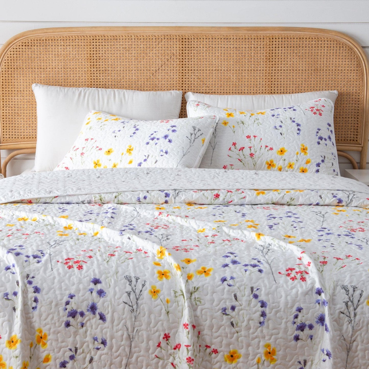 Colorful Floral 3 Piece Quilt Set - Coastal Floral Quilts