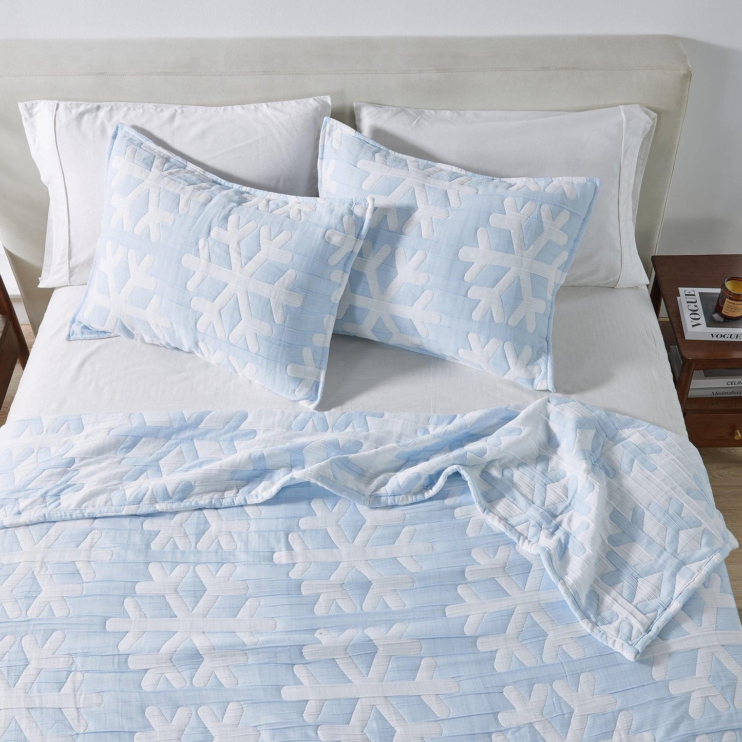 Matelassé Snowflake Quilt Set - Coastal Christmas Quilts