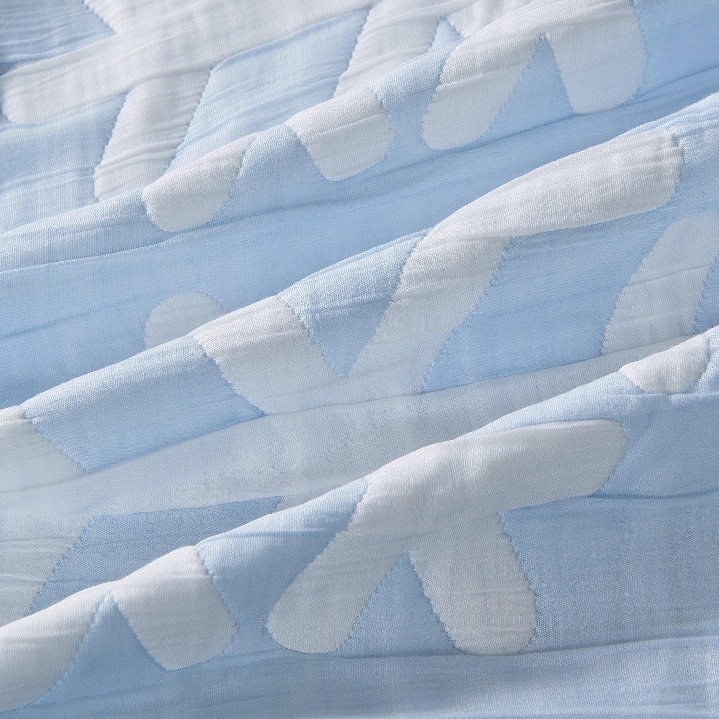 Matelassé Snowflake Quilt Set - Coastal Christmas Quilts