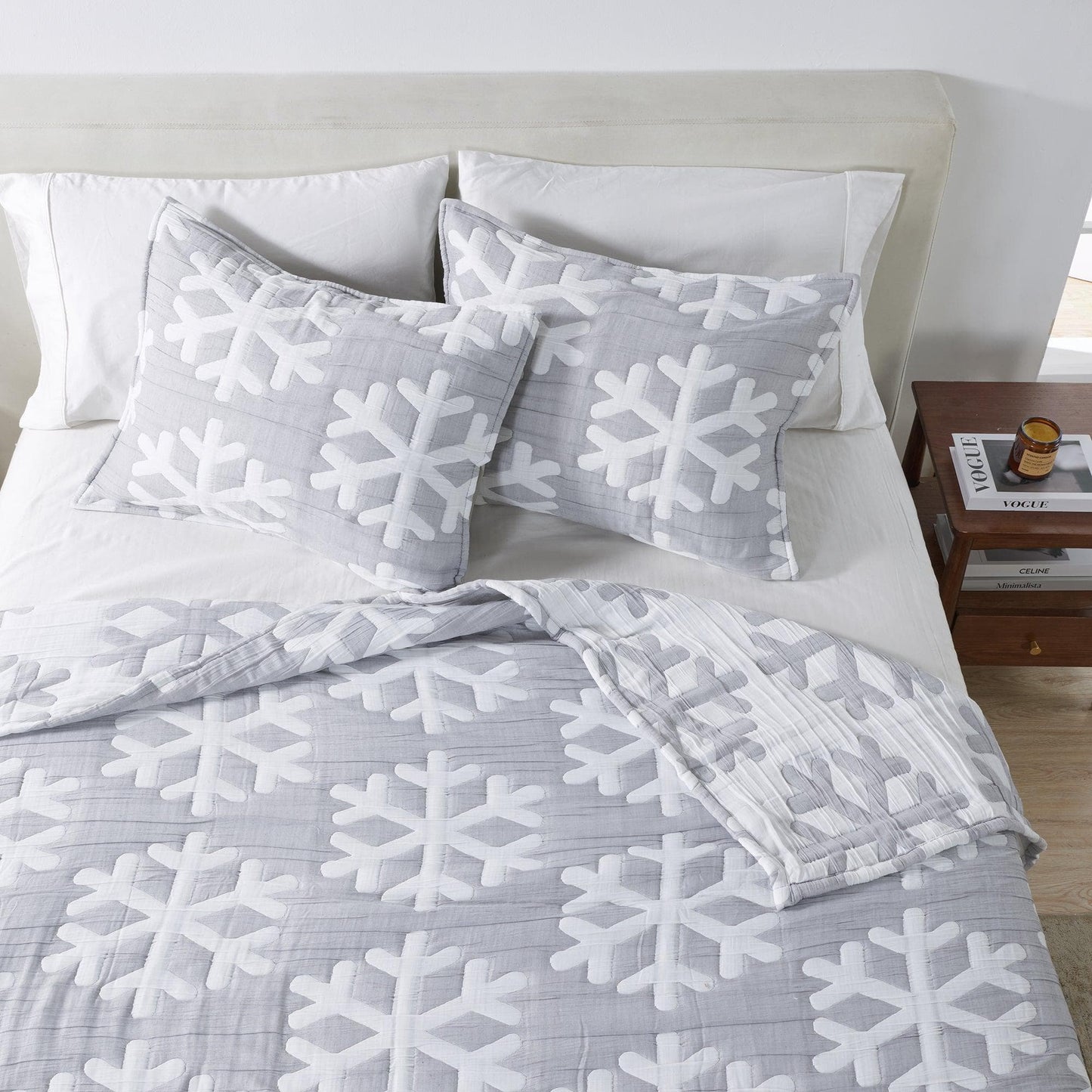 Matelassé Snowflake Quilt Set - Coastal Christmas Quilts
