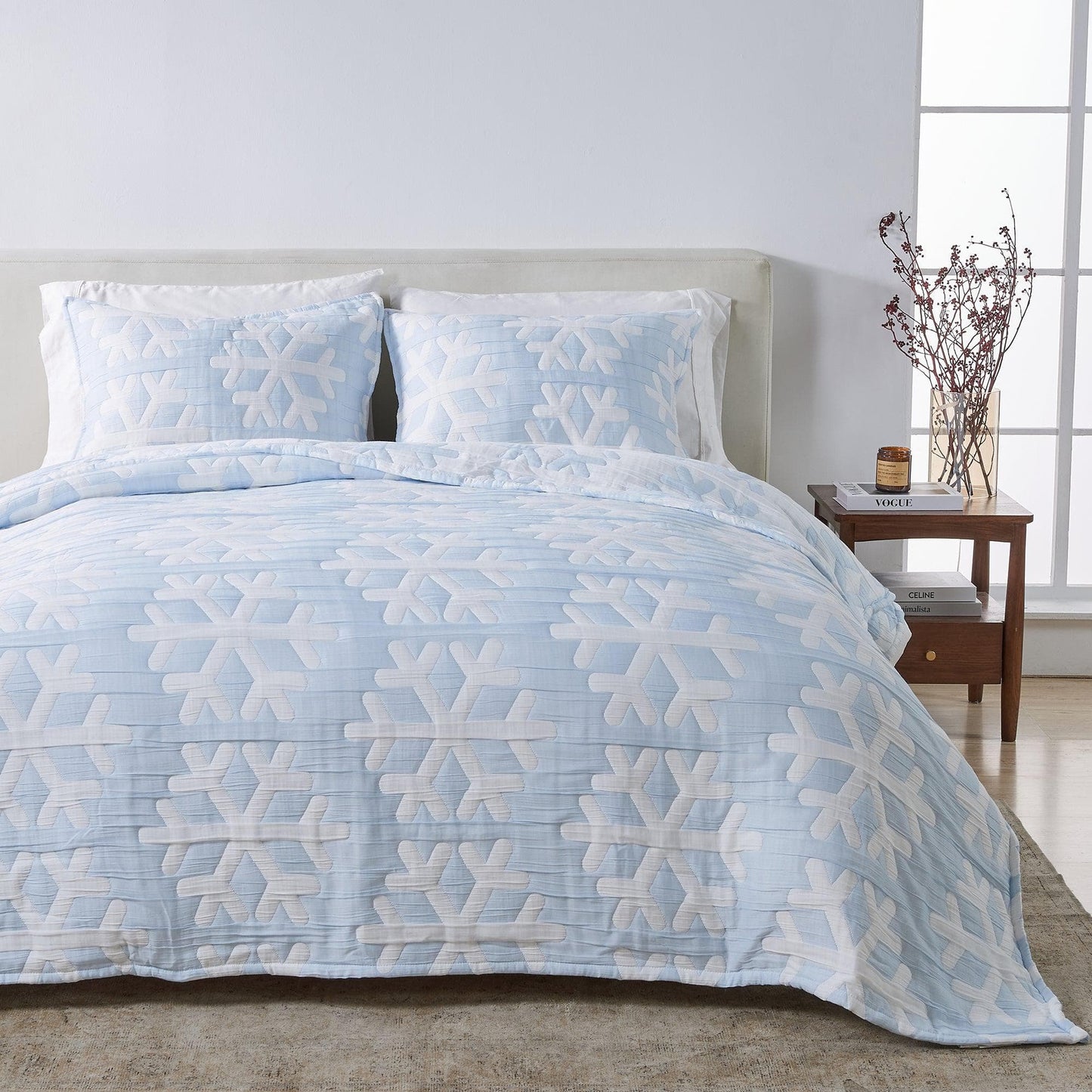 Matelassé Snowflake Quilt Set - Coastal Christmas Quilts