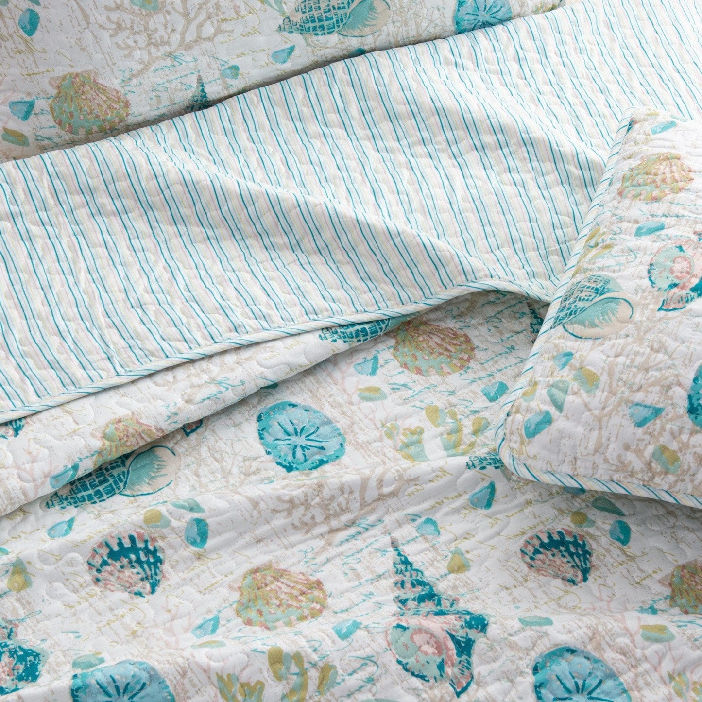 Seashell & Coral Quilt Set - Seashell Themed Bedding Sets