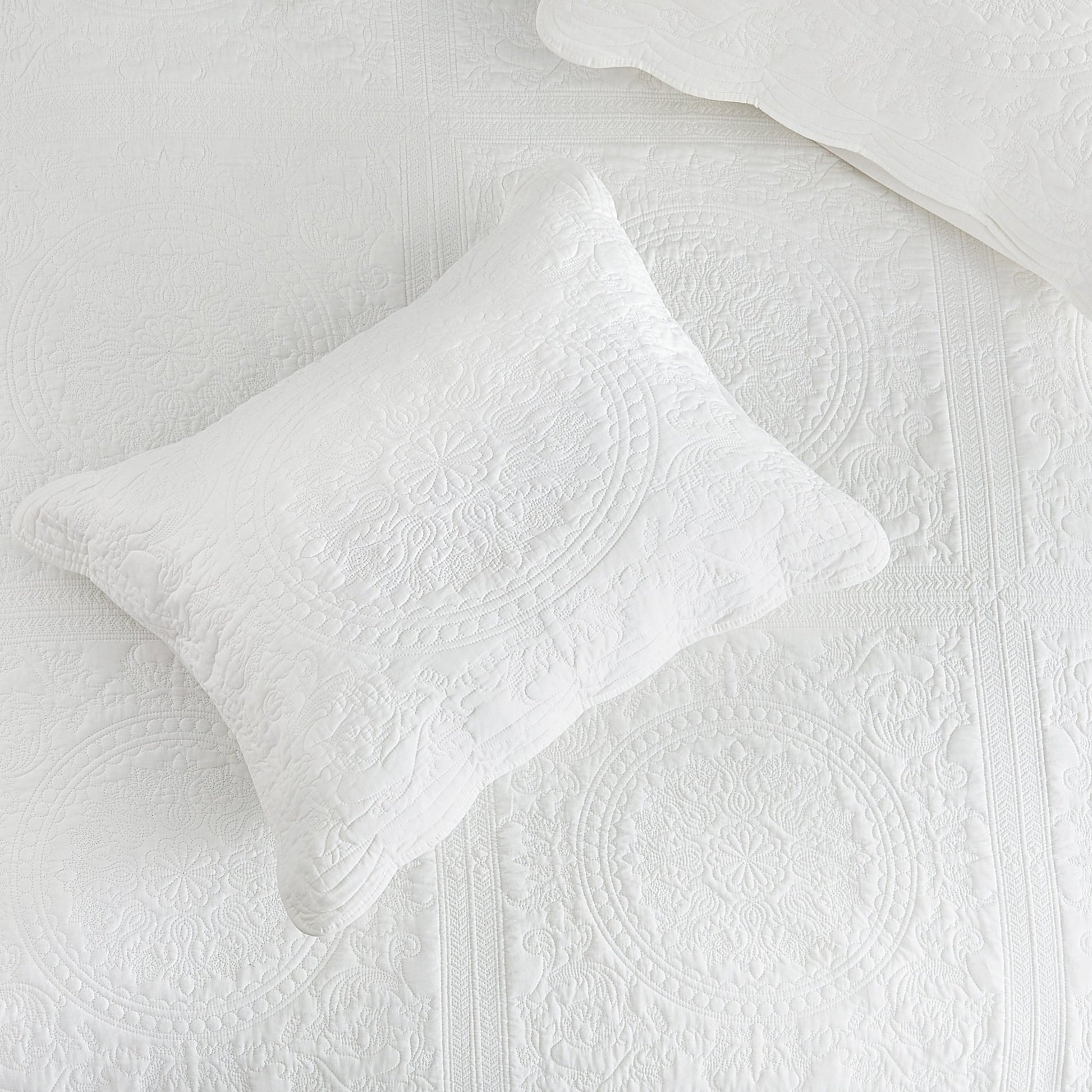 Isabella Cotton Quilt Set - White - Stunning Medallions And Scalloped Edges - Quahog Bay Bedding