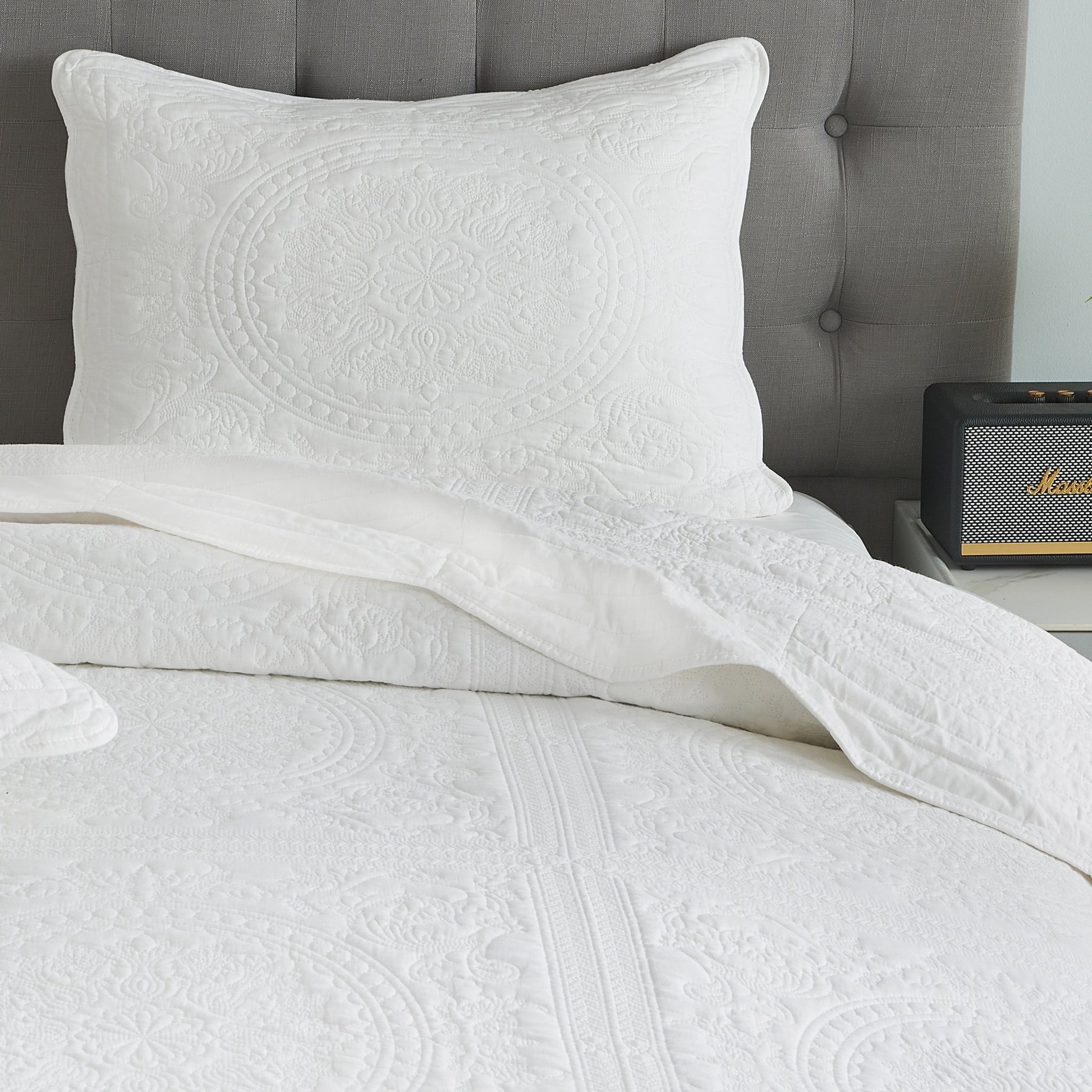 Isabella Cotton Quilt Set - White - Stunning Medallions And Scalloped Edges - Quahog Bay Bedding