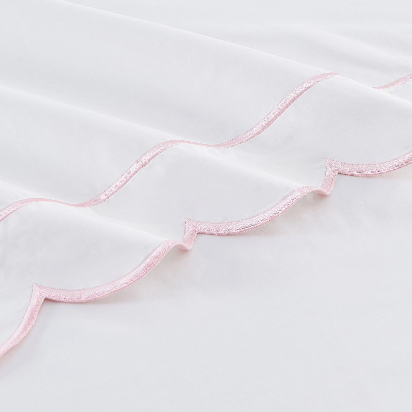 Coastal Scalloped Edge Embroidered 300TC Cotton Percale Sheet Set