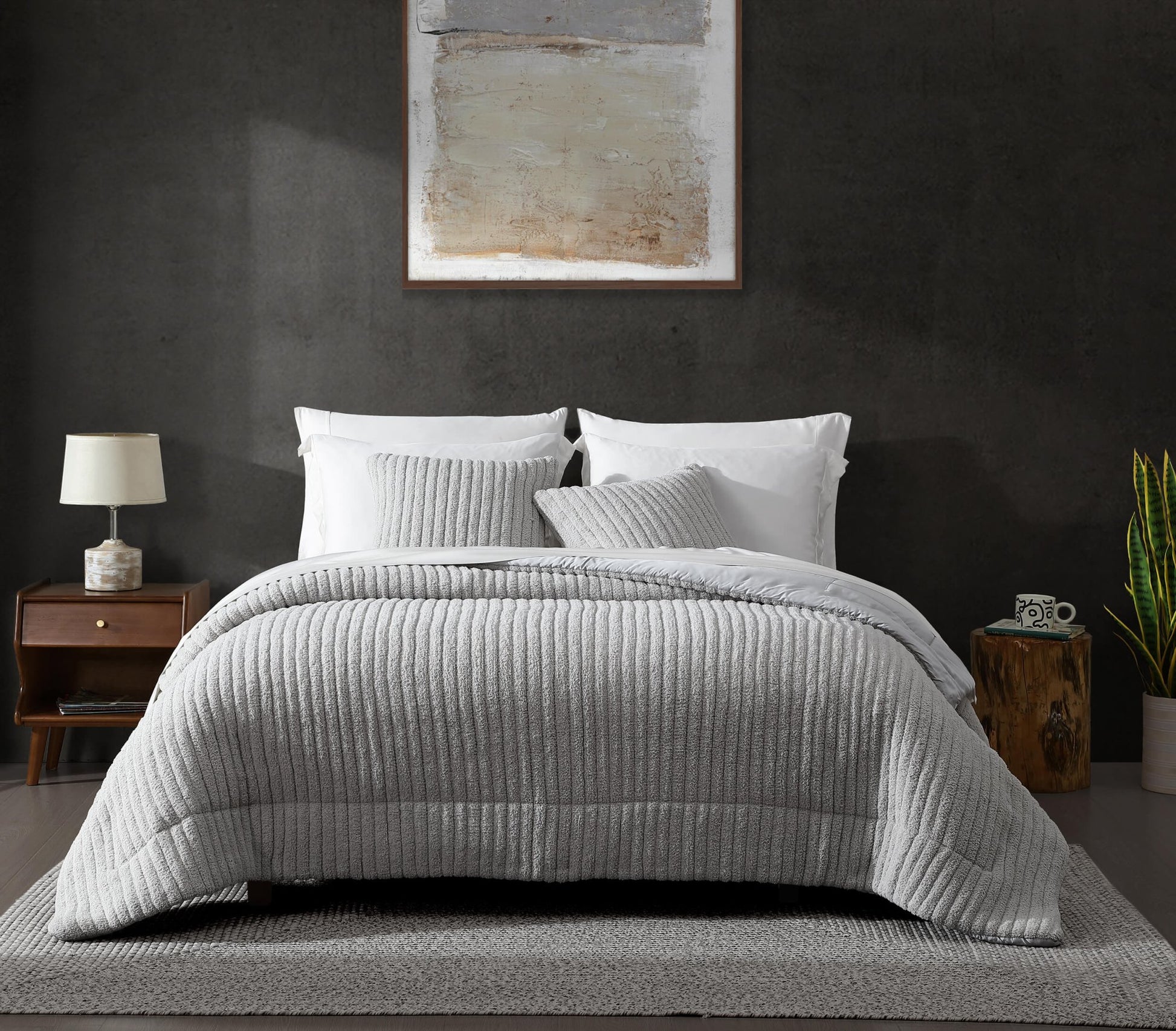 Snug Comforter With Piped Detailing - Sustainable Bedding - Quahog Bay Bedding