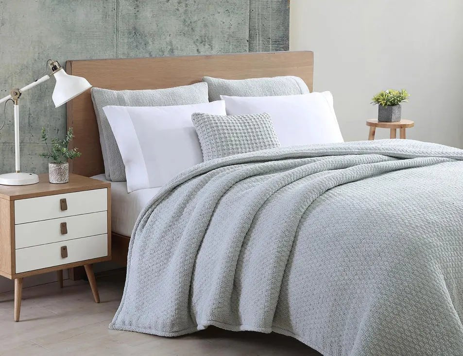 Snug Crystal Weighted Blanket - Quahog Bay Bedding