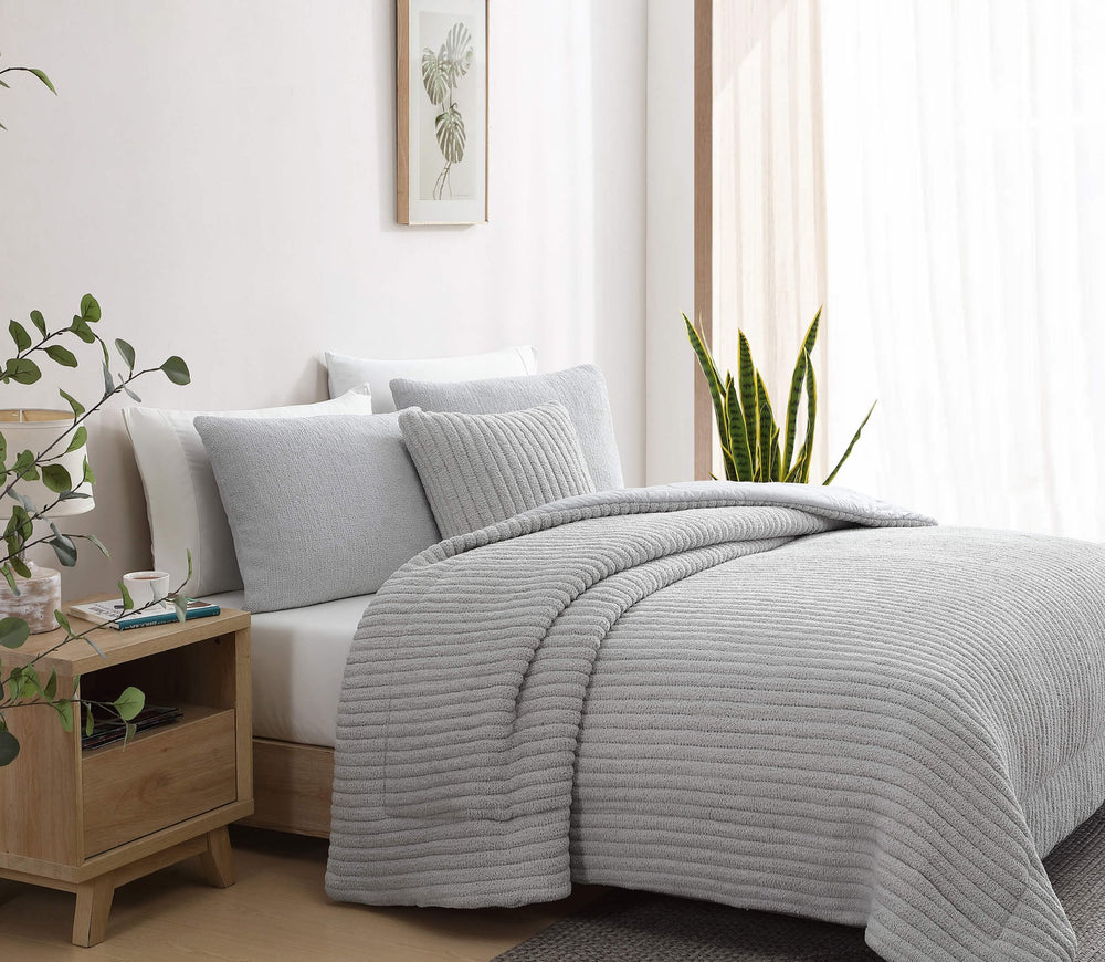 Snug Piped Throw Pillow - Quahog Bay Bedding