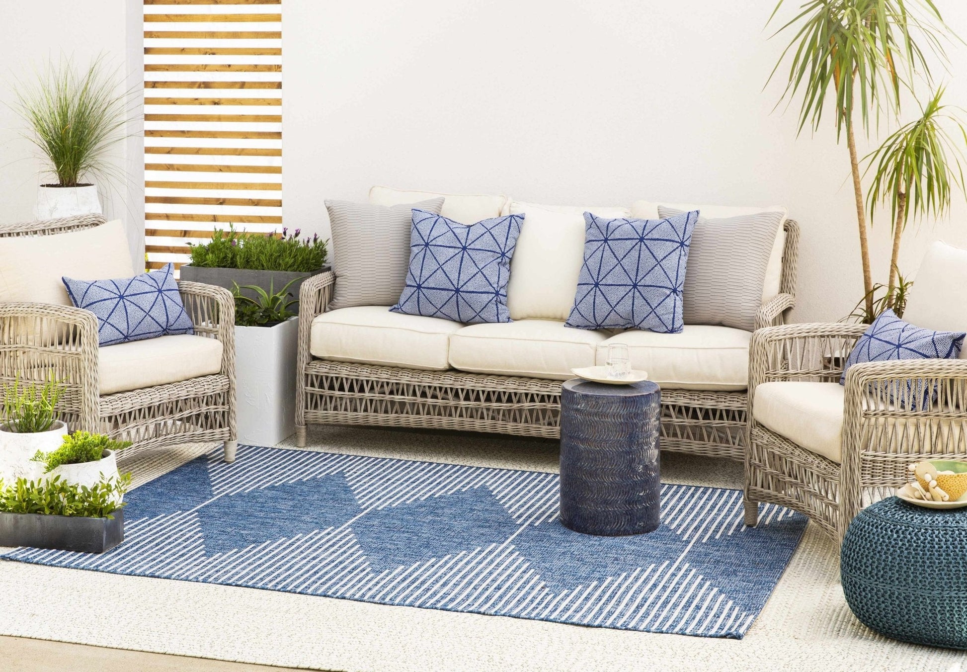 Stephan Navy Outdoor Rug - Quahog Bay Bedding