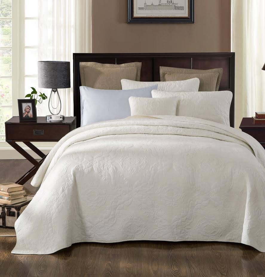 Ivory Paisley Damask Stitch Matelassé Cotton Quilt Set - Quahog Bay Bedding