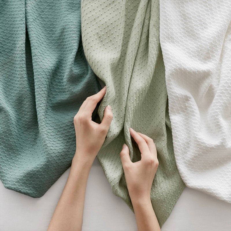 100% Egyptian Cotton Blanket - Ultra Soft Premium Blankets - White - Quahog Bay Bedding