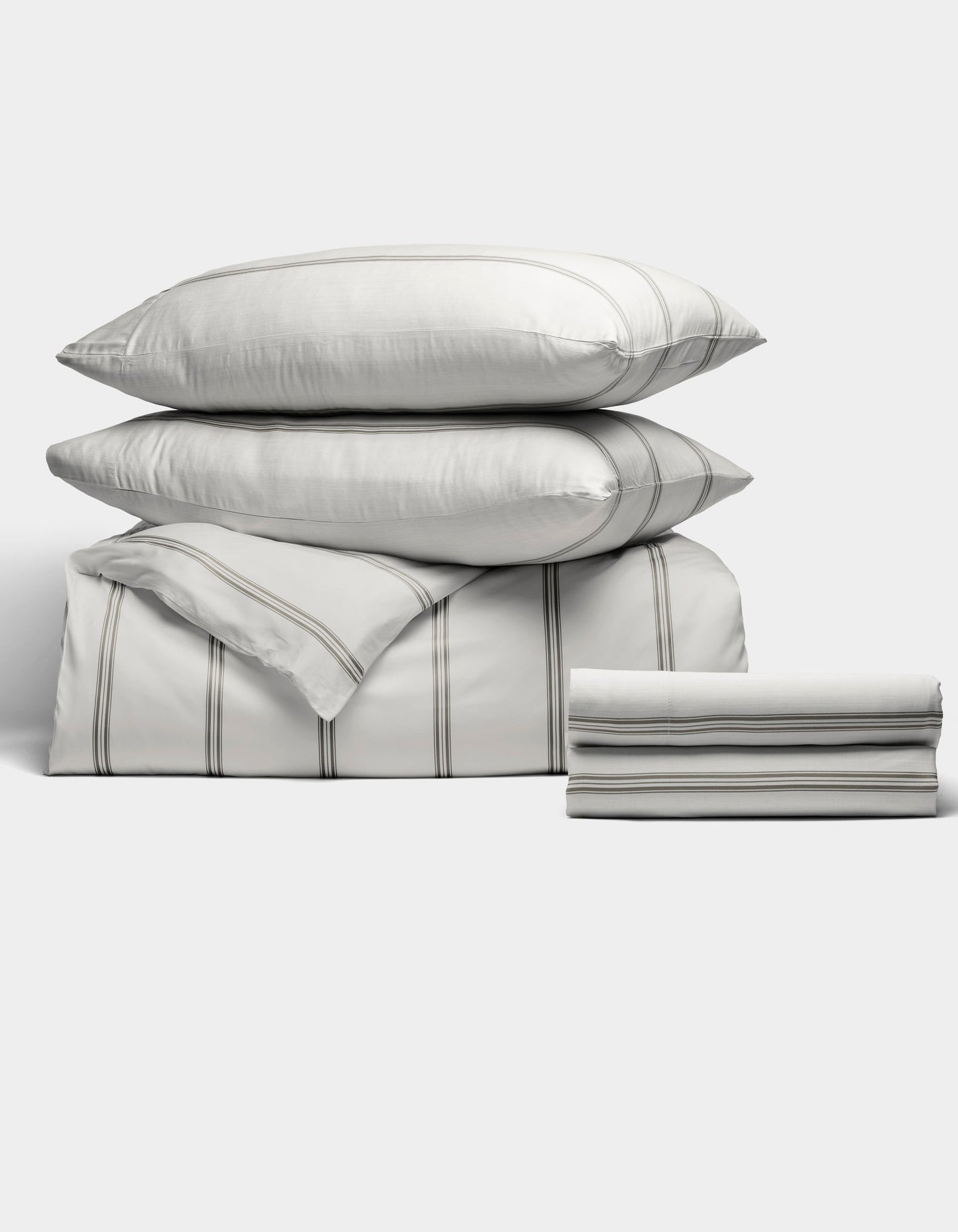Bamboo Bedding Deluxe Bundle - Down Alternative - Sheet Set, Duvet & Comforter