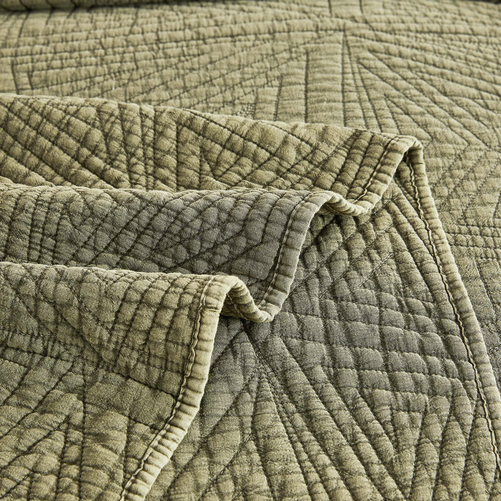 Dancing Triangles Stonewashed Cotton Quilt Set