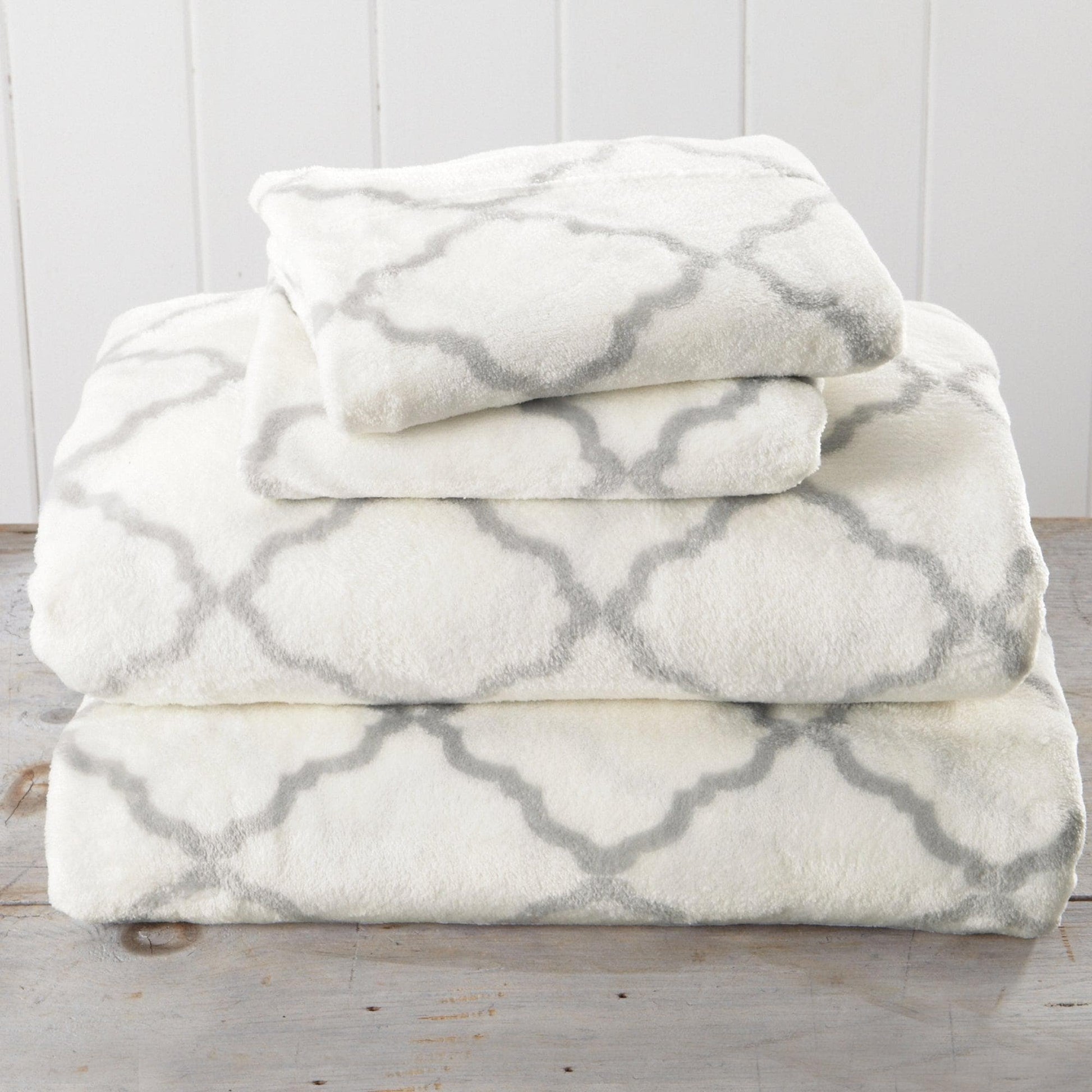 4-Piece Printed Plush Sheet - Velvet Luxe - Coastal Holiday & Christmas Themed Bedding - Quahog Bay Bedding