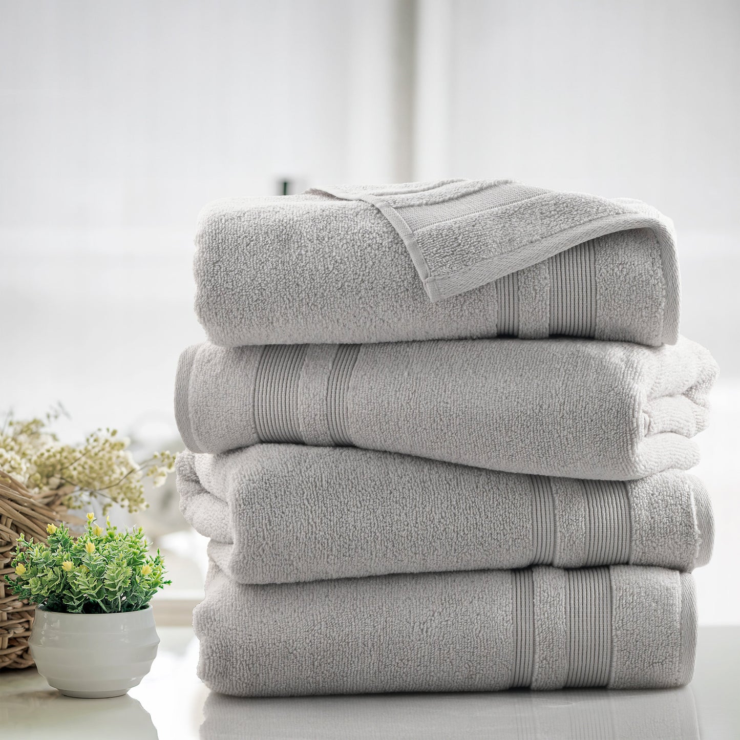 Kathy Ireland 4-8 Piece Zero Twist Cotton Plush Bath Towel Set