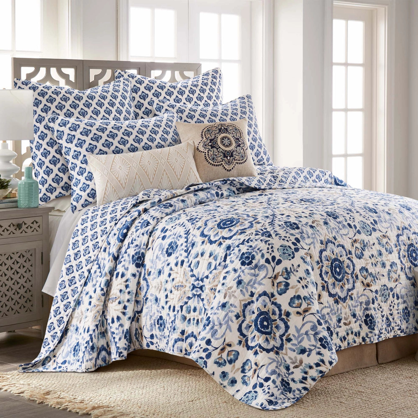 Lorrance Quilt Set