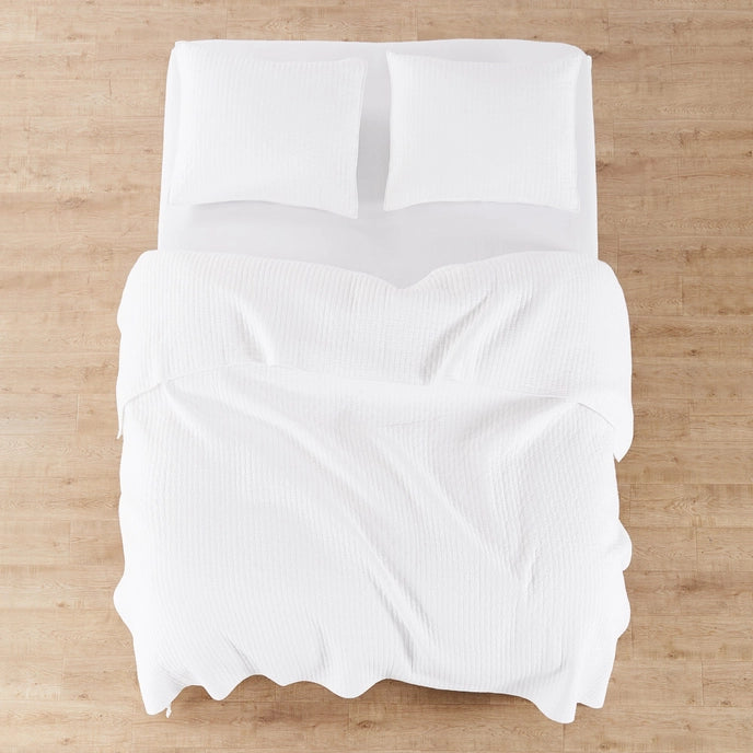Beautiful Cross Stitch 100% Cotton Quilt Set - White
