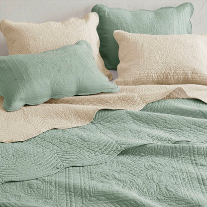 Coastal Scalloped Edge Quilt Set 3PC - Cream