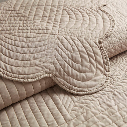 Coastal Scalloped Edge Quilt Set 3PC - Khaki
