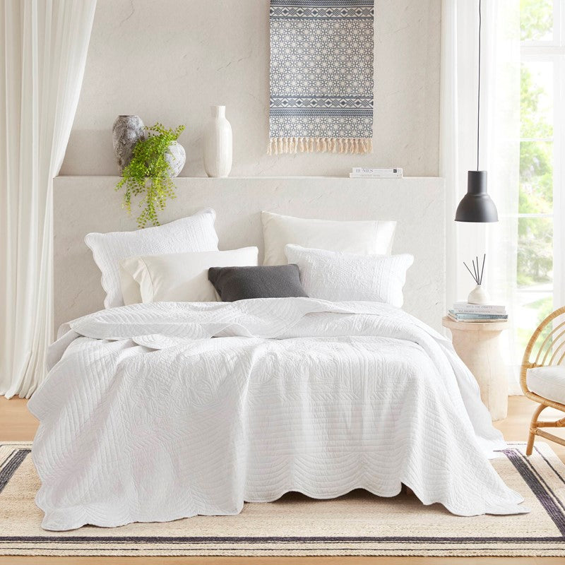 Coastal Scalloped Edge Quilt Set 3PC - White
