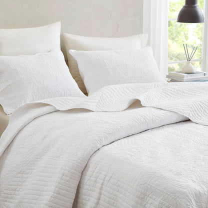 Coastal Scalloped Edge Quilt Set 3PC - White