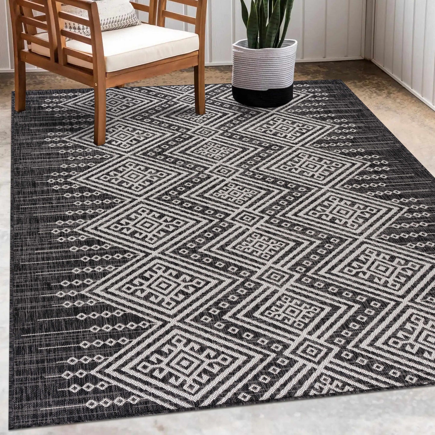 Frankville Black & White All Over Performance Rug